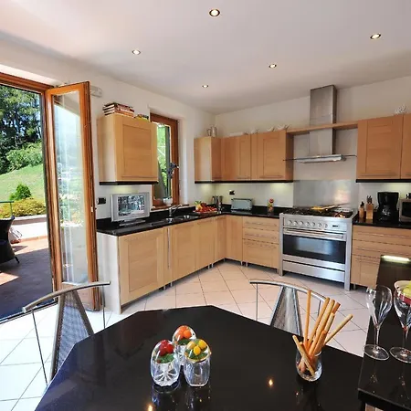Sleeps 4 *